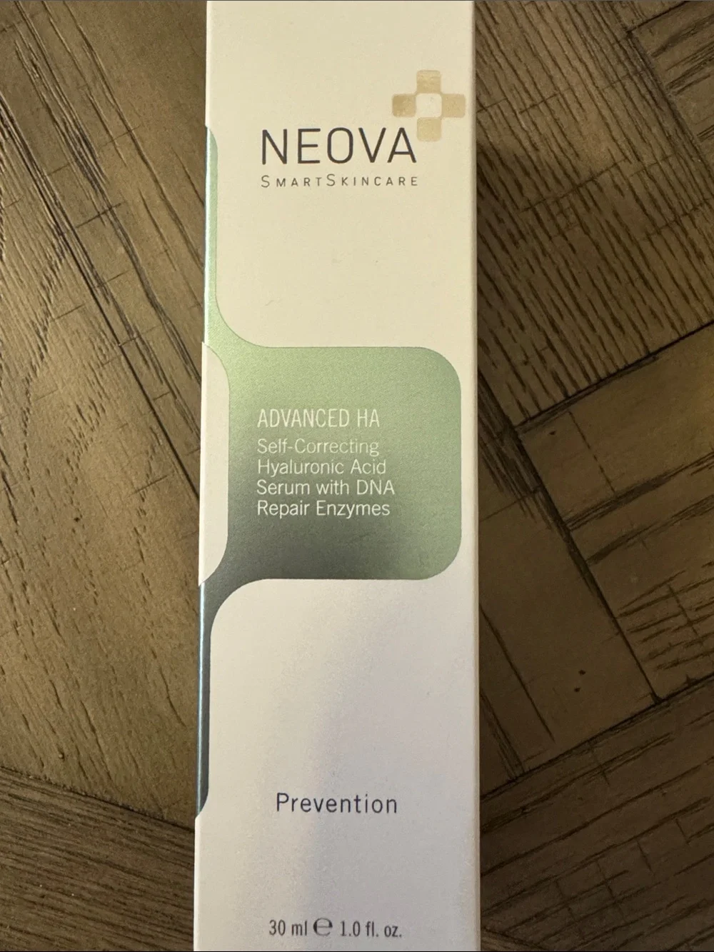 Neova Advanced HA Hyaluronic Acid Serum — Green